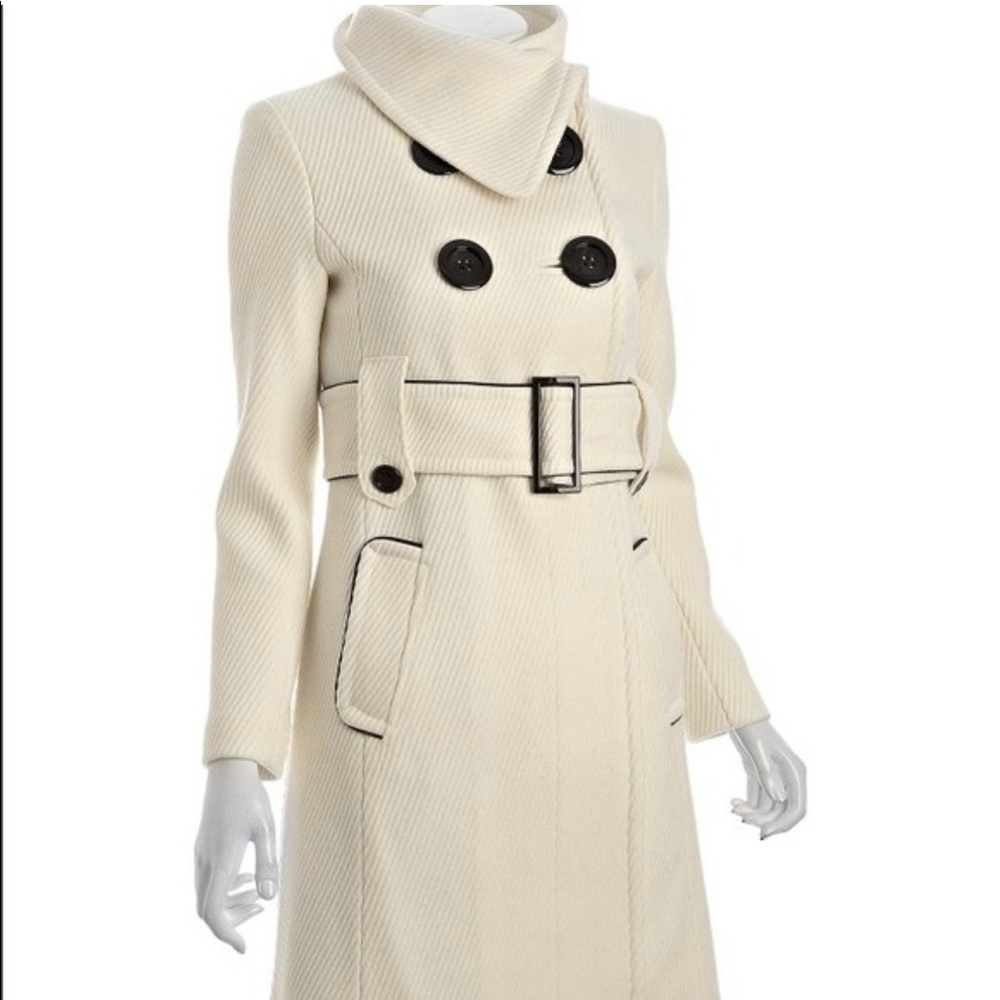 Soia and Kyo white jacket